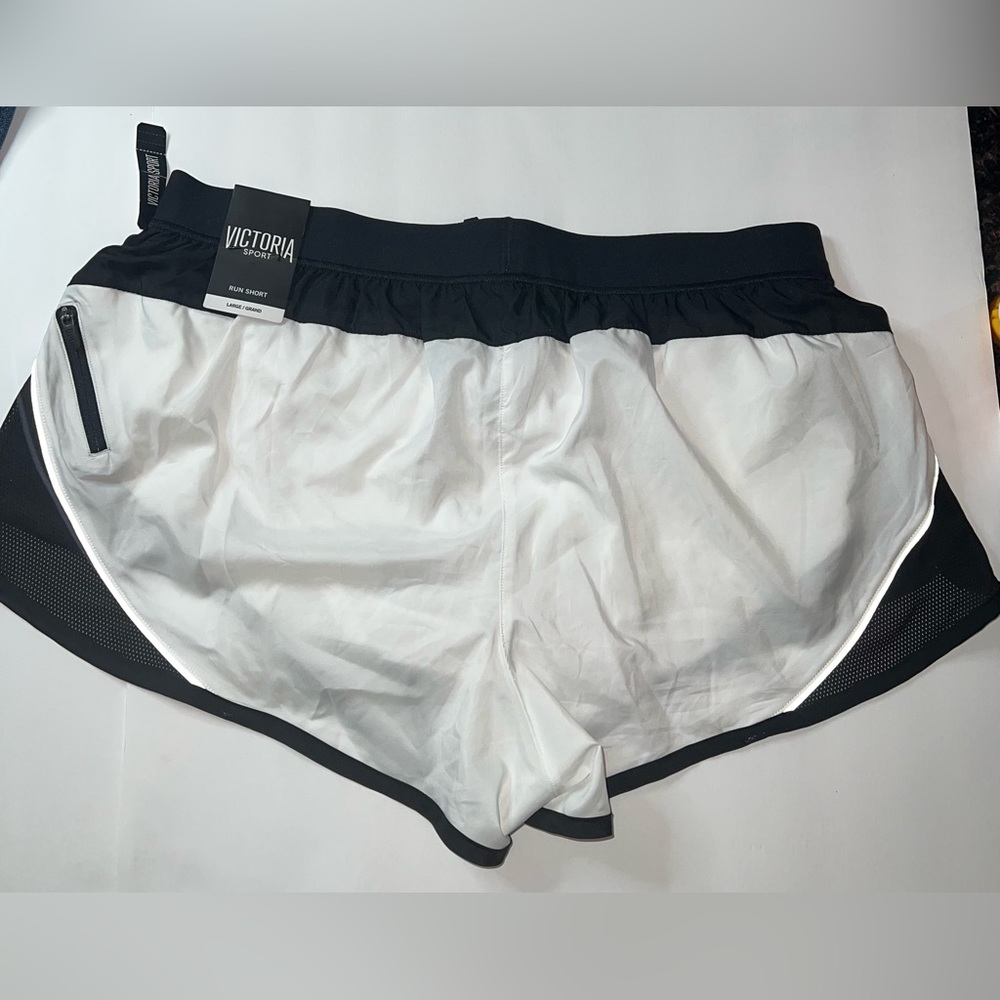 Victoria Sport Women’s running shorts Size L